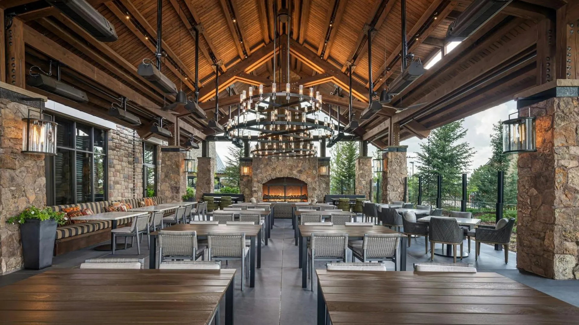 Gaylord Rockies Resort & Convention Center Aurora