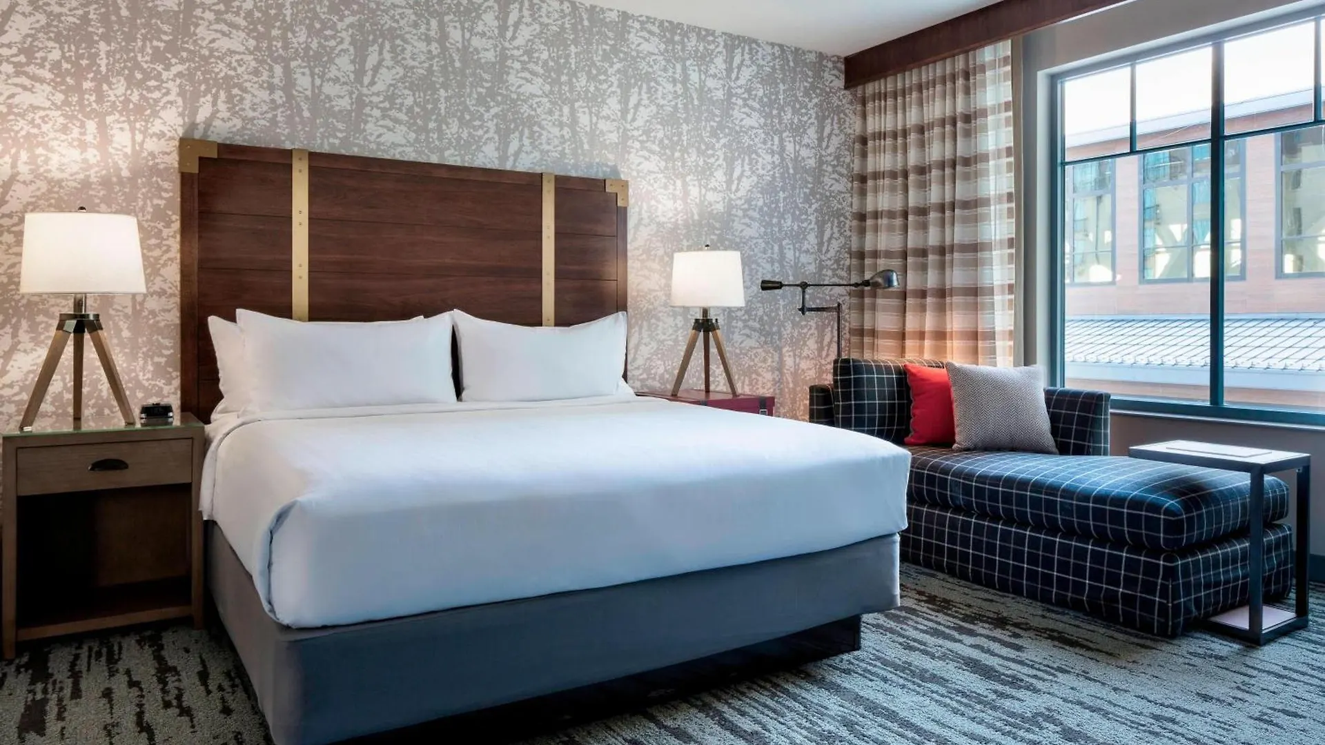 Gaylord Rockies Resort & Convention Center Aurora Hotel