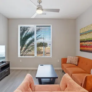 Apartment Gia Modern 2 Bedroom With Swimming Pool Phoenix